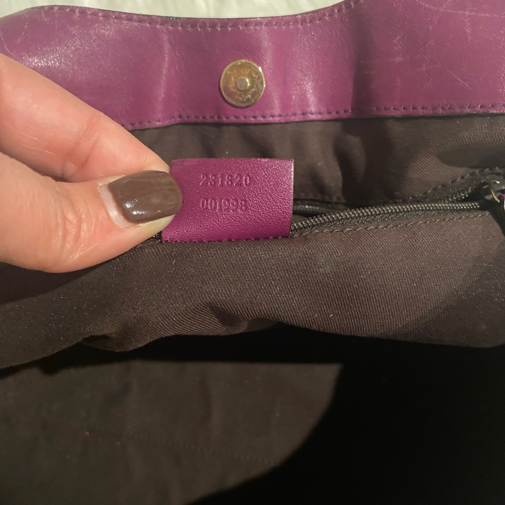 Purple Gucci leather monogram purse %100 Authentic - Picture 4 of 10